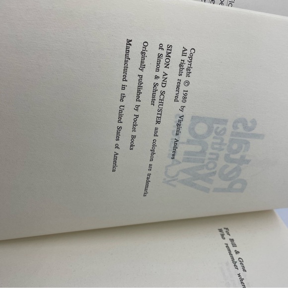 Lot of 3 V.C.Andrews novels. - Picture 11 of 14